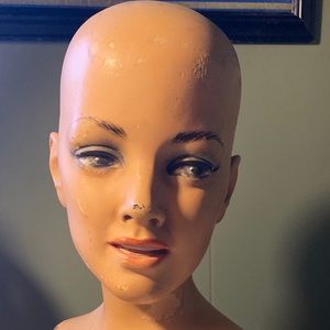 Mannequin Head